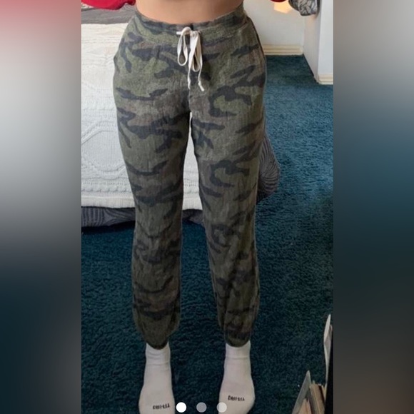 American Eagle joggers - Picture 2 of 5